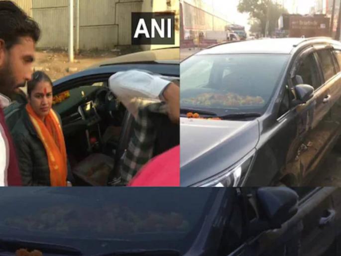 meerut bjp leader and wrestler babita phogat alleges that her car was attacked by some miscreants in-meerut up election rally | UP Assembly Election 2022: भाजपा नेता आणि कुस्तीपटू बबिता फोगाटच्या कारवर हल्ला, नेमकं काय घडलं? वाचा... meerut bjp leader and wrestler babita phogat alleges that her car was attacked by some miscreants in-meerut up election rally | UP Assembly Election 2022: भाजपा नेता आणि कुस्तीपटू बबिता फोगाटच्या कारवर हल्ला, नेमकं काय घडलं? वाचा...