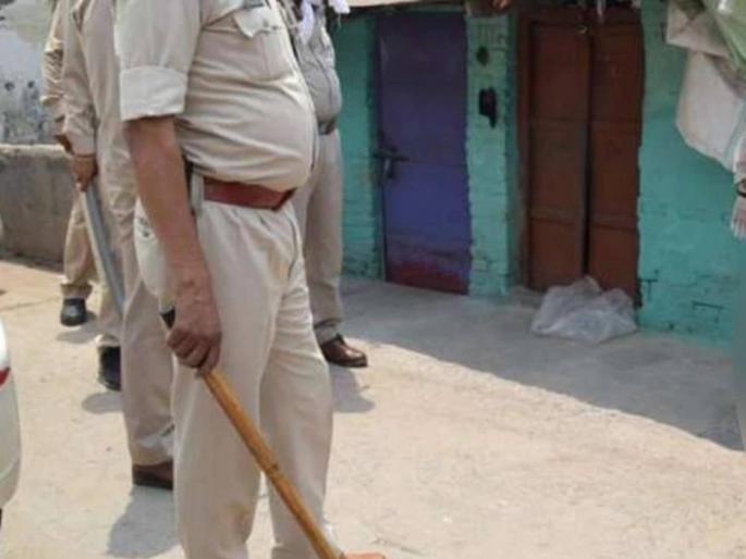 dirty utensils washed by the goons in the hotel police action | 'डॉन' बनायला गेले अन् पोलिसांच्या तावडीत सापडले; आता हॉटेलात घासताहेत भांडी! dirty utensils washed by the goons in the hotel police action | 'डॉन' बनायला गेले अन् पोलिसांच्या तावडीत सापडले; आता हॉटेलात घासताहेत भांडी!