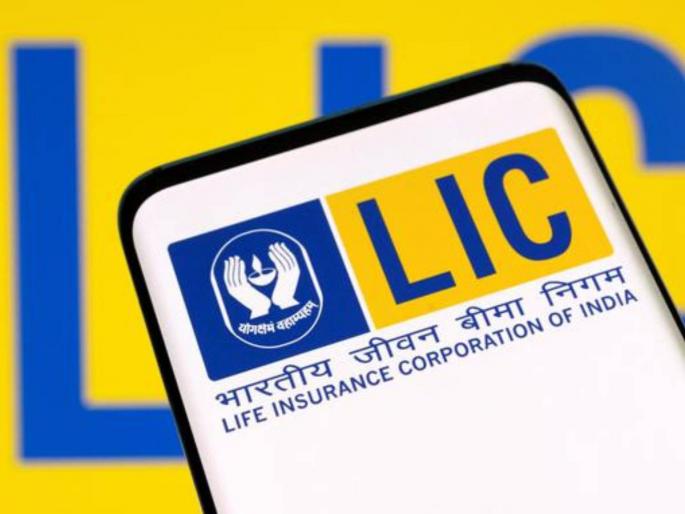 lic asked its policyholders to update bank details know the reason | LICचा पॉलिसीधारकांना महत्वाचा आदेश! त्वरीत अकाऊंट डिटेल्स अपडेट करा...