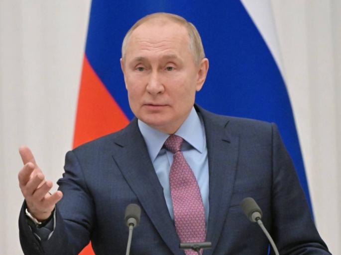 Russia Ukraine crisis Putin to recognise Ukraine rebel territories as independent statessays Kremlin | रशिया युक्रेनचे दोन भाग करणार? पुतीन थोड्याच वेळात रशियन जनतेशी संवाद साधणार Russia Ukraine crisis Putin to recognise Ukraine rebel territories as independent statessays Kremlin | रशिया युक्रेनचे दोन भाग करणार? पुतीन थोड्याच वेळात रशियन जनतेशी संवाद साधणार