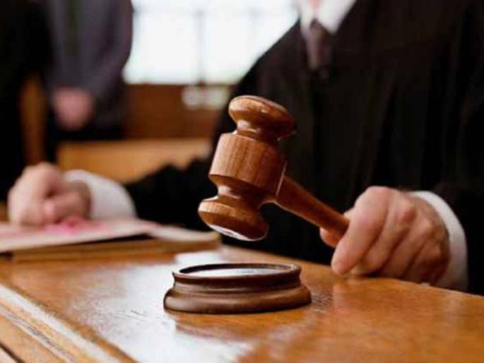 tamil nadu angry repeated transfers office assistant stabs salem judicial magistrate in his cabin | सततच्या बदल्यांना कंटाळलेला कर्मचारी न्यायाधीशाच्या केबिनमध्ये शिरला, हत्यार काढलं आणि... tamil nadu angry repeated transfers office assistant stabs salem judicial magistrate in his cabin | सततच्या बदल्यांना कंटाळलेला कर्मचारी न्यायाधीशाच्या केबिनमध्ये शिरला, हत्यार काढलं आणि...