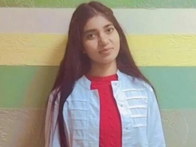 Russia vs Ukraine War hardoyi village gram pradhan student trapped ukraine viral video | Russia vs Ukraine War: युक्रेन युद्धामुळे भारतीय तरुणीची पोलखोल झाली; उत्तर प्रदेशच्या राजकारणात खळबळ उडाली Russia vs Ukraine War hardoyi village gram pradhan student trapped ukraine viral video | Russia vs Ukraine War: युक्रेन युद्धामुळे भारतीय तरुणीची पोलखोल झाली; उत्तर प्रदेशच्या राजकारणात खळबळ उडाली