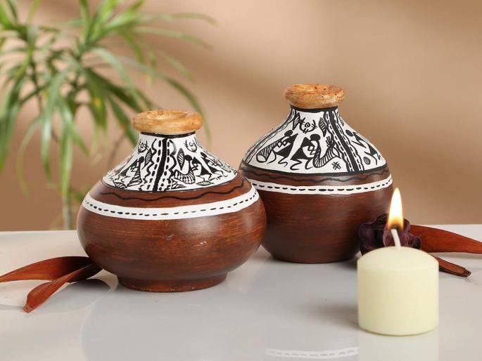 Vastutipas: Want to prosper at home? So start using mud pots as well as decorative mud items! | वास्तूटिप्स : घरात भरभराट हवी? तर मातीच्या वस्तू तसेच शोभेच्या वस्तूंचा जास्तीत जास्त वापर सुरू करा! Vastutipas: Want to prosper at home? So start using mud pots as well as decorative mud items! | वास्तूटिप्स : घरात भरभराट हवी? तर मातीच्या वस्तू तसेच शोभेच्या वस्तूंचा जास्तीत जास्त वापर सुरू करा!
