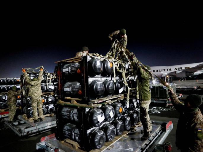 Russia vs Ukraine War Us Armed Ukraine To Hit Russian Aircraft, Tanks And Armored Vehicles | Russia vs Ukraine War: रशियाला धडा शिकवण्यासाठी अमेरिकेनं युक्रेनला काय काय दिलं? संपूर्ण यादीच समोर आली Russia vs Ukraine War Us Armed Ukraine To Hit Russian Aircraft, Tanks And Armored Vehicles | Russia vs Ukraine War: रशियाला धडा शिकवण्यासाठी अमेरिकेनं युक्रेनला काय काय दिलं? संपूर्ण यादीच समोर आली