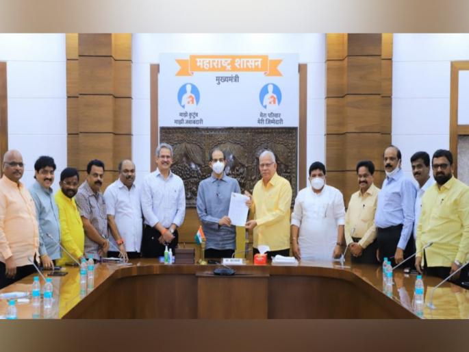 delegation of Shiv Sena vibhag pramukh and MLAs in Mumbai meets Chief Minister Thackeray | मुंबईतील शिवसेना विभागप्रमुख आणि आमदारांचं शिष्टमंडळ मुख्यमंत्री ठाकरेंच्या भेटीला, नेमकी मागणी काय? delegation of Shiv Sena vibhag pramukh and MLAs in Mumbai meets Chief Minister Thackeray | मुंबईतील शिवसेना विभागप्रमुख आणि आमदारांचं शिष्टमंडळ मुख्यमंत्री ठाकरेंच्या भेटीला, नेमकी मागणी काय?