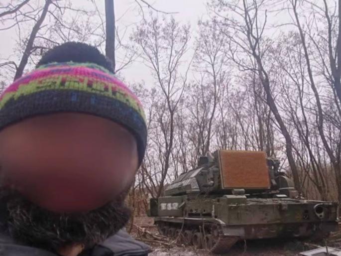 ukrainian farmer went to forest amid russian attack and became the billionaire | Russia vs Ukraine War: नशीबवान! युद्ध सुरू असताना युक्रेनचा शेतकरी जंगलात गेला; अब्जाधीश होऊन घरी परतला ukrainian farmer went to forest amid russian attack and became the billionaire | Russia vs Ukraine War: नशीबवान! युद्ध सुरू असताना युक्रेनचा शेतकरी जंगलात गेला; अब्जाधीश होऊन घरी परतला