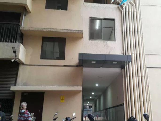 ED says cm uddhav thackerays kins flats sealed residents totally unaware | ईडी म्हणते, सदनिकांना सील ठोकले; प्रत्यक्षात 'त्या' ठिकाणी बिल्डरचेच टाळे ED says cm uddhav thackerays kins flats sealed residents totally unaware | ईडी म्हणते, सदनिकांना सील ठोकले; प्रत्यक्षात 'त्या' ठिकाणी बिल्डरचेच टाळे