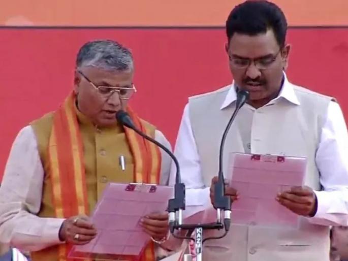 Former ips asim arun luck shines will become minister in the yogi cabinet up government | राजकारणात एन्ट्री घेताच माजी IPS अधिकाऱ्याचं नशीब फळफळलं! थेट योगींच्या कॅबिनेटमध्ये वर्णी Former ips asim arun luck shines will become minister in the yogi cabinet up government | राजकारणात एन्ट्री घेताच माजी IPS अधिकाऱ्याचं नशीब फळफळलं! थेट योगींच्या कॅबिनेटमध्ये वर्णी