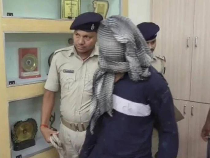 dhanbad befriended girlfriend husband girl facebook meet shot dead | प्रेयसीच्या पतीसोबत FB वर मुलगी बनून त्यानं मैत्री केली, मग भेटायला बोलावलं अन्... dhanbad befriended girlfriend husband girl facebook meet shot dead | प्रेयसीच्या पतीसोबत FB वर मुलगी बनून त्यानं मैत्री केली, मग भेटायला बोलावलं अन्...