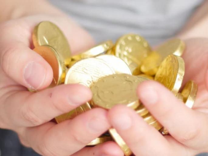 The mind and heart of a man who is greedy for money remains dissatisfied even after death; Read this story! | पैशाच्या लालसेपोटी हपापलेले माणसाचे मन आणि हृदय मृत्युपश्चातही असंतुष्टच राहते; वाचा ही कथा! The mind and heart of a man who is greedy for money remains dissatisfied even after death; Read this story! | पैशाच्या लालसेपोटी हपापलेले माणसाचे मन आणि हृदय मृत्युपश्चातही असंतुष्टच राहते; वाचा ही कथा!