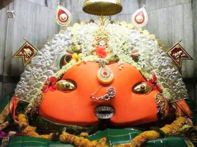 Chaitra Navratra 2022: Recite 'these' mantras given in Saptashati from crisis, illness to attain glory! | Chaitra Navratra 2022 : संकट, आजार घालवण्यापासून ते वैभव प्राप्तीसाठी सप्तशतीत दिलेल्या 'या' मंत्रांचे करा मनोभावे पठण! Chaitra Navratra 2022: Recite 'these' mantras given in Saptashati from crisis, illness to attain glory! | Chaitra Navratra 2022 : संकट, आजार घालवण्यापासून ते वैभव प्राप्तीसाठी सप्तशतीत दिलेल्या 'या' मंत्रांचे करा मनोभावे पठण!