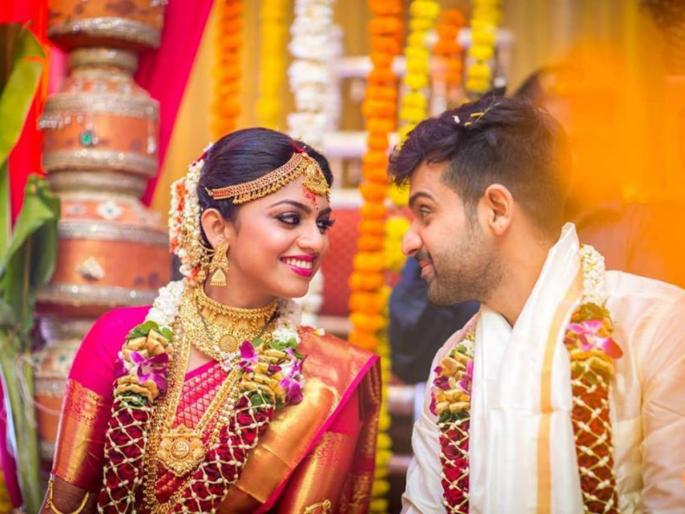 'Sulakshan' by showing hands? You may have a rich spouse; Find out how by palmistry! | हात दाखवून 'सुलक्षण'? तुमच्या नशिबातही असू शकतो श्रीमंत जोडीदार ; कसा ते जाणून घ्या! 'Sulakshan' by showing hands? You may have a rich spouse; Find out how by palmistry! | हात दाखवून 'सुलक्षण'? तुमच्या नशिबातही असू शकतो श्रीमंत जोडीदार ; कसा ते जाणून घ्या!