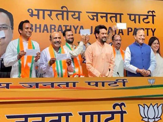 More Than Half Aam Aadmi Party Executive Team Joins Bjp Ahead Of Himachal Pradesh Assembly Elections | आपच्या हिमाचल स्वप्नांवर भाजपनं फिरवला 'झाडू'; निम्म्याहून अधिक कार्यकारणीच्या हाती कमळ More Than Half Aam Aadmi Party Executive Team Joins Bjp Ahead Of Himachal Pradesh Assembly Elections | आपच्या हिमाचल स्वप्नांवर भाजपनं फिरवला 'झाडू'; निम्म्याहून अधिक कार्यकारणीच्या हाती कमळ