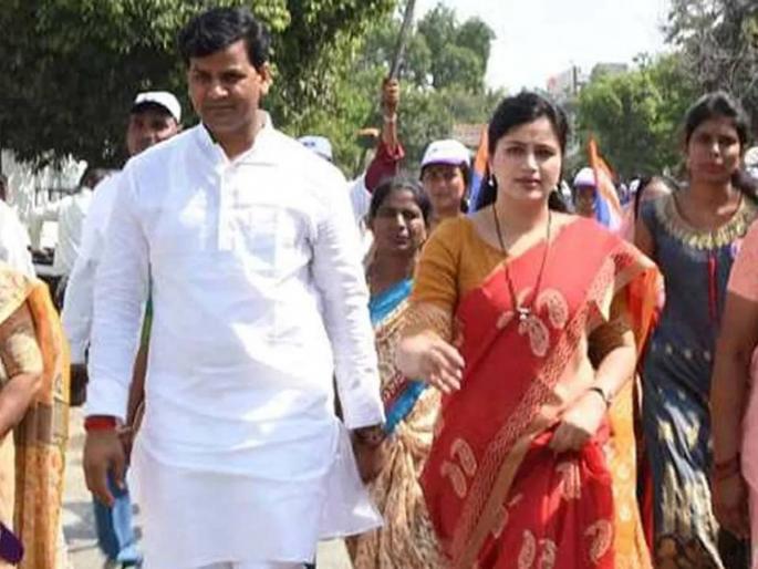 Chief Minister should read Hanuman Chalisa on Matoshri otherwise we will read says ravi rana | "मुख्यमंत्र्यांनीच ‘मातोश्री’वर हनुमान चालिसा वाचावी, अन्यथा आम्ही वाचू" Chief Minister should read Hanuman Chalisa on Matoshri otherwise we will read says ravi rana | "मुख्यमंत्र्यांनीच ‘मातोश्री’वर हनुमान चालिसा वाचावी, अन्यथा आम्ही वाचू"