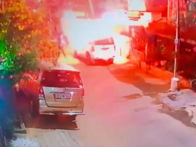 BJP leader arrested for setting his own car on fire, passing it off as a crime | VIDEO: भाजप नेत्यानं स्वत:चीच कार पेटवली; पोलीस तपासातून धक्कादायक कारण समोर BJP leader arrested for setting his own car on fire, passing it off as a crime | VIDEO: भाजप नेत्यानं स्वत:चीच कार पेटवली; पोलीस तपासातून धक्कादायक कारण समोर