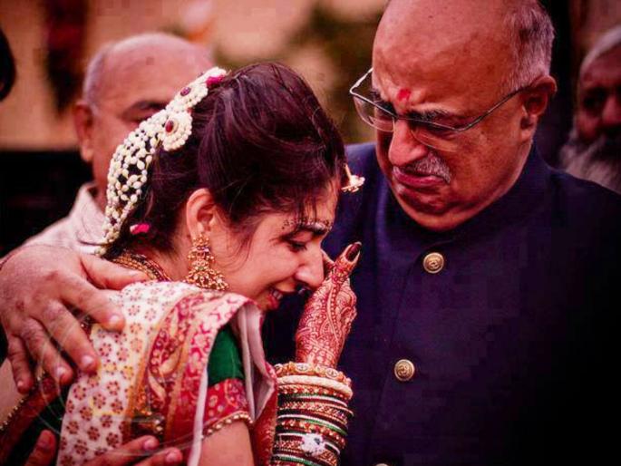 Is 'Kanyadan' really a donation made as a girl's gift ?; What is this ritual ?; Let's find out! | 'कन्यादान' म्हणजे खरंच मुलीचं वस्तू म्हणून केलेलं दान असतं का?; काय असतो हा विधी?; जाणून घेऊया! Is 'Kanyadan' really a donation made as a girl's gift ?; What is this ritual ?; Let's find out! | 'कन्यादान' म्हणजे खरंच मुलीचं वस्तू म्हणून केलेलं दान असतं का?; काय असतो हा विधी?; जाणून घेऊया!