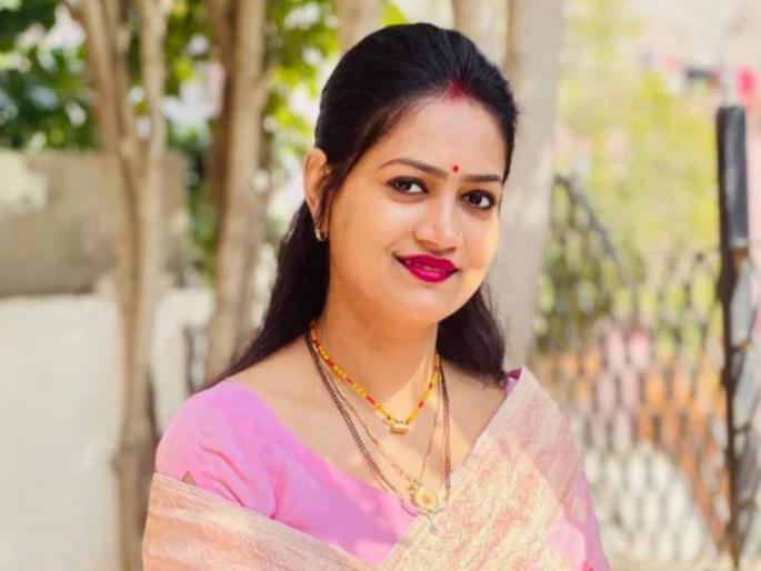 uttar pradesh banda bjp leader zila panchayat member shweta singh suicide | अपमानित महिलेला घाबरायला हवं...! फेसबुक पोस्ट लिहून भाजप महिला नेत्याची आत्महत्या uttar pradesh banda bjp leader zila panchayat member shweta singh suicide | अपमानित महिलेला घाबरायला हवं...! फेसबुक पोस्ट लिहून भाजप महिला नेत्याची आत्महत्या