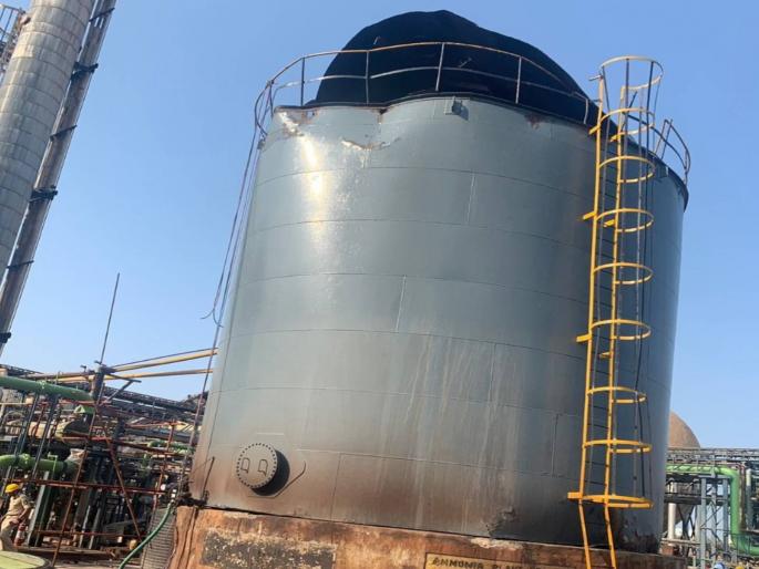 Three labourers die in blast at Zuari Agro Chemicals factory in Goa | युरिया प्लांटमध्ये झालेल्या स्फोटात तीन कामगारांचा दुर्दैवी मृत्यू Three labourers die in blast at Zuari Agro Chemicals factory in Goa | युरिया प्लांटमध्ये झालेल्या स्फोटात तीन कामगारांचा दुर्दैवी मृत्यू