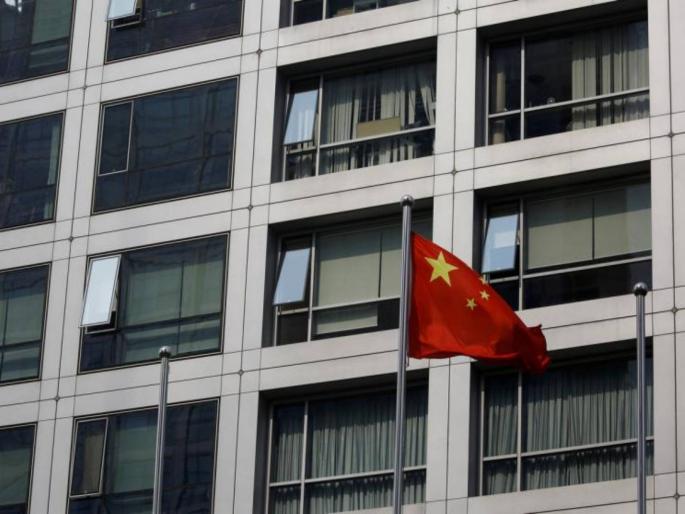 China Wooing Taiwan Semiconductor Engineers With A Hefty Salary Taiwan Cracks Down On China Poaching Tech Talent | आमच्याकडे या, तगडा पगार देऊ! टॉप इंजिनीयर्सना चीनची ऑफर; ड्रॅगनचा डेंजर प्लान China Wooing Taiwan Semiconductor Engineers With A Hefty Salary Taiwan Cracks Down On China Poaching Tech Talent | आमच्याकडे या, तगडा पगार देऊ! टॉप इंजिनीयर्सना चीनची ऑफर; ड्रॅगनचा डेंजर प्लान