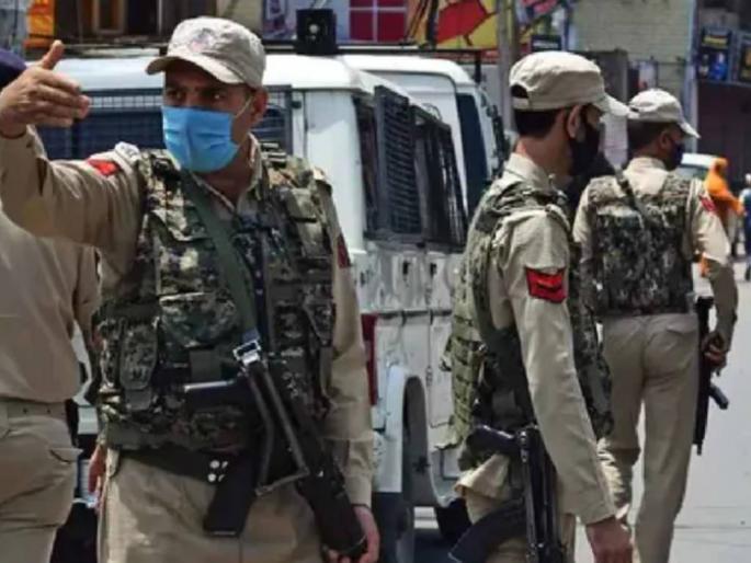 chinese national arrested from ganderbal in jammu and kashmir indian aadhar card also recovered from him | काश्मीरमध्ये चीनचे षडयंत्र; 'आधारकार्ड'सह चीनी नागरिकाला अटक, महाराष्ट्राशी कनेक्शन!