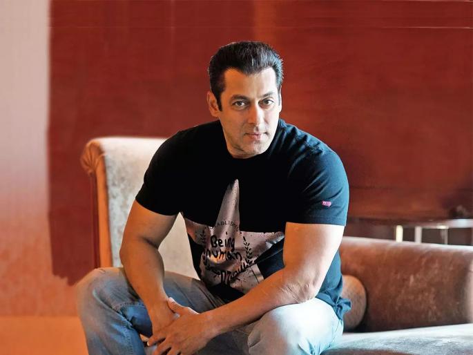 Actor Salman Khan father Salim get letter with dire threats | "तुझा सिद्ध मुसेवाला करू", सलमान खान जिथं मॉर्निंग वॉकला थांबतो तिथंच बॉडीगार्डला सापडलं धमकीचं पत्र! Actor Salman Khan father Salim get letter with dire threats | "तुझा सिद्ध मुसेवाला करू", सलमान खान जिथं मॉर्निंग वॉकला थांबतो तिथंच बॉडीगार्डला सापडलं धमकीचं पत्र!