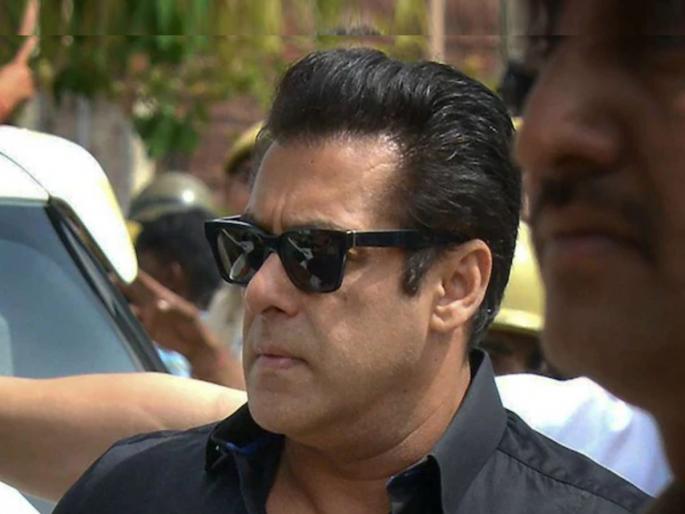 Salman Khan recorded his statement to mumbai police over death threat | Salman Khan death threat: कुणी धमकी दिली, तुझे शत्रू कोण?; सलमाननं पोलिसांना दिलेल्या जबाबात नेमकं काय म्हटलं वाचा... Salman Khan recorded his statement to mumbai police over death threat | Salman Khan death threat: कुणी धमकी दिली, तुझे शत्रू कोण?; सलमाननं पोलिसांना दिलेल्या जबाबात नेमकं काय म्हटलं वाचा...