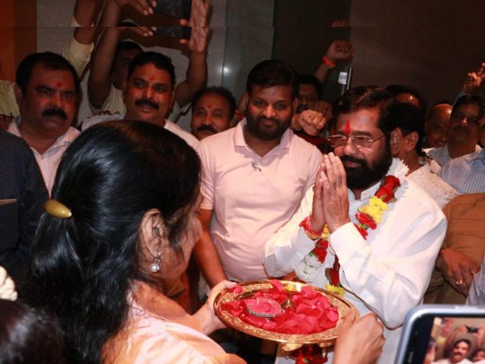 cm eknath shinde today to visit balasaheb thackeray memorial in dadar and celebration in thane | बाळासाहेबांना अभिवादन, दिघेंचं स्मरण अन् ठाण्यात जंगी सेलिब्रेशन... असा आहे CM शिंदेंचा आजचा कार्यक्रम! cm eknath shinde today to visit balasaheb thackeray memorial in dadar and celebration in thane | बाळासाहेबांना अभिवादन, दिघेंचं स्मरण अन् ठाण्यात जंगी सेलिब्रेशन... असा आहे CM शिंदेंचा आजचा कार्यक्रम!