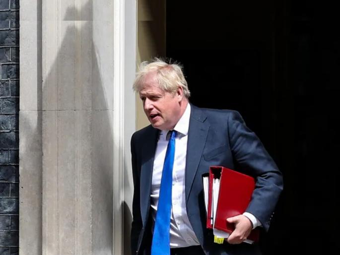 britain political crisis 39 ministers resign in britain pm boris johnson chair in crisis | ब्रिटनमध्ये महाराष्ट्रासारखं राजकारण! बोरिस जॉन्सन सरकार संकटात, ३९ मंत्र्यांचा राजीनामा britain political crisis 39 ministers resign in britain pm boris johnson chair in crisis | ब्रिटनमध्ये महाराष्ट्रासारखं राजकारण! बोरिस जॉन्सन सरकार संकटात, ३९ मंत्र्यांचा राजीनामा