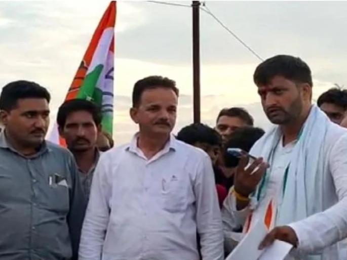 mla kunal choudhary over poor road construction cmo and engineer reprimanded complaint to collector in shajapur madhya pradesh | 'तुम्हाला कोंबडा बनवेन', निकृष्ट दर्जाचा रस्ता केल्यानं आमदारानं कंत्राटदाराला यथेच्छ सुनावलं; संपूर्ण रस्ता पुन्हा करायला सांगितला! mla kunal choudhary over poor road construction cmo and engineer reprimanded complaint to collector in shajapur madhya pradesh | 'तुम्हाला कोंबडा बनवेन', निकृष्ट दर्जाचा रस्ता केल्यानं आमदारानं कंत्राटदाराला यथेच्छ सुनावलं; संपूर्ण रस्ता पुन्हा करायला सांगितला!