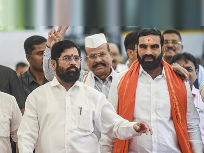 mla santosh banger is only shivsena hingoli jilha pramukh says cm eknath shinde | लोकांसाठी बँकेतील FD मोडली, सुख-दु:खात धावला; संतोष बांगरच जिल्हाप्रमुख, एकनाथ शिंदेंकडून पाठराखण mla santosh banger is only shivsena hingoli jilha pramukh says cm eknath shinde | लोकांसाठी बँकेतील FD मोडली, सुख-दु:खात धावला; संतोष बांगरच जिल्हाप्रमुख, एकनाथ शिंदेंकडून पाठराखण