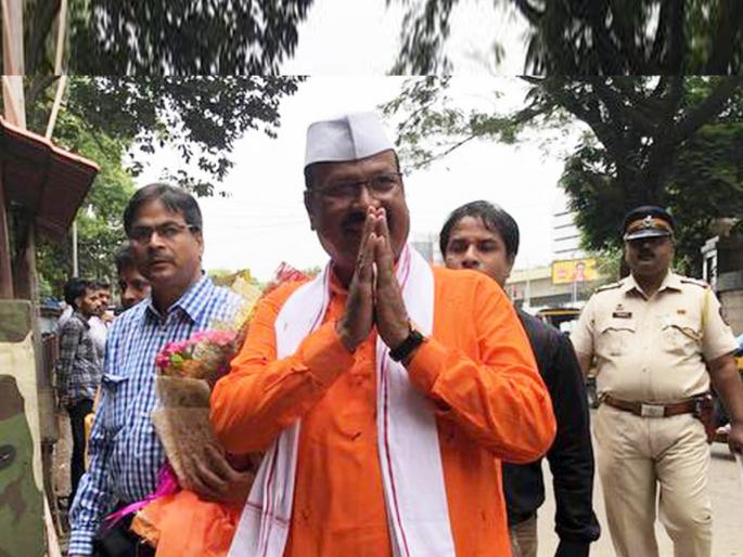 This is our advantage if the state gets a Chief Minister who works for 18 hours says Abdul Sattar | राज्याला १८ तास काम करणारा मुख्यमंत्री मिळाला हाच आमचा फायदा- अब्दुल सत्तार This is our advantage if the state gets a Chief Minister who works for 18 hours says Abdul Sattar | राज्याला १८ तास काम करणारा मुख्यमंत्री मिळाला हाच आमचा फायदा- अब्दुल सत्तार