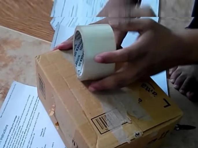 online fraud gang call center mumbai pack potatoes stones instead of mobile | स्वस्त मोबाइलचं लालुच दाखवून पाठवायचे बटाटे, गोदामावर धाड; २५ मुली ताब्यात, मुंबईतील गँगचा पर्दाफाश! online fraud gang call center mumbai pack potatoes stones instead of mobile | स्वस्त मोबाइलचं लालुच दाखवून पाठवायचे बटाटे, गोदामावर धाड; २५ मुली ताब्यात, मुंबईतील गँगचा पर्दाफाश!