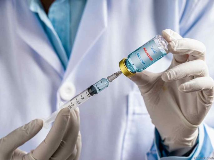 In Thane district only 9 percent citizens took booster dose | ठाणे जिल्ह्यात अवघ्या ९ टक्के नागरिकांनी घेतला बुस्टर डोस In Thane district only 9 percent citizens took booster dose | ठाणे जिल्ह्यात अवघ्या ९ टक्के नागरिकांनी घेतला बुस्टर डोस