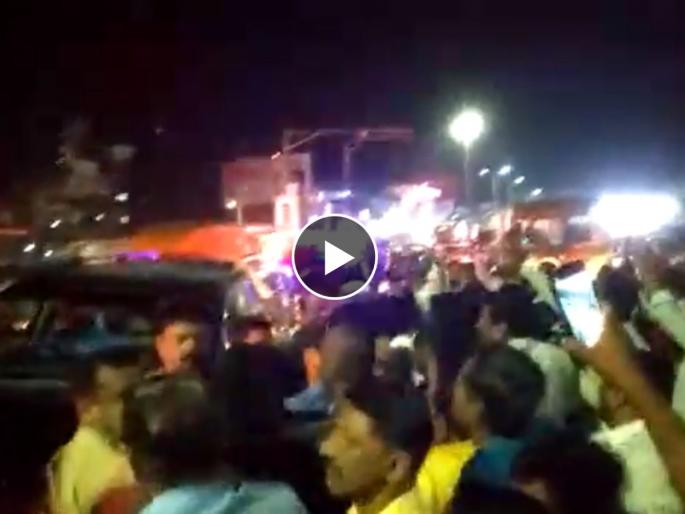 uddhav thackeray supporters attacked the convoy of MLA Uday Samant in pune | मोठी बातमी! आमदार उदय सामंतांच्या ताफ्यावर ठाकरे समर्थकांचा हल्ला, कारची काच फोडली uddhav thackeray supporters attacked the convoy of MLA Uday Samant in pune | मोठी बातमी! आमदार उदय सामंतांच्या ताफ्यावर ठाकरे समर्थकांचा हल्ला, कारची काच फोडली