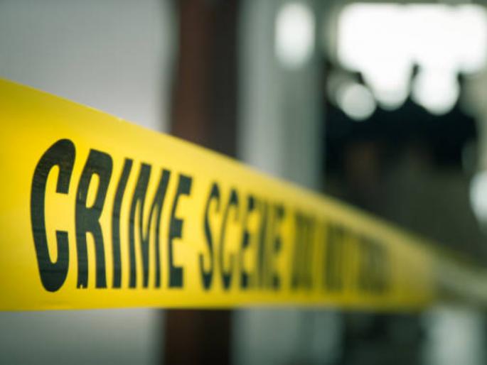 Unemployed father took the life of his son | बेराेजगार पित्याने मुलाचाच घेतला जीव! नाेकरी गेली, भीकही मागितली; अखेर उचलले पाऊल  Unemployed father took the life of his son | बेराेजगार पित्याने मुलाचाच घेतला जीव! नाेकरी गेली, भीकही मागितली; अखेर उचलले पाऊल