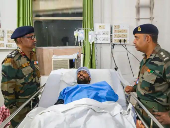 Indian Army Officials Donated 3 Bottles of Blood to Captured Pakistani Terrorist | रक्त सांडवण्यास आलेल्या दहशतवाद्याचे जवानांनी रक्त देऊन वाचवले प्राण Indian Army Officials Donated 3 Bottles of Blood to Captured Pakistani Terrorist | रक्त सांडवण्यास आलेल्या दहशतवाद्याचे जवानांनी रक्त देऊन वाचवले प्राण
