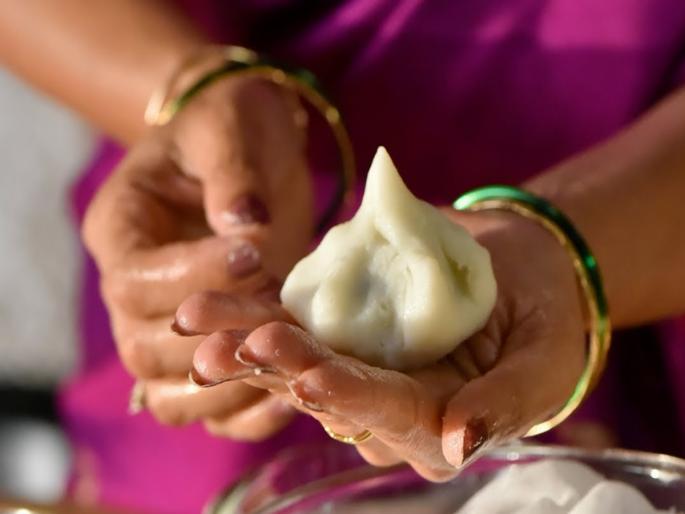 Ganesh Festival 2022: Making modak is a joy for every housewife; The story of the same exciting experience! | Ganesh Festival 2022: मोदक बनवणे हा प्रत्येक गृहिणीसाठी आनंदाचा विषय; त्याच मोदभरल्या अनुभवाची कहाणी! Ganesh Festival 2022: Making modak is a joy for every housewife; The story of the same exciting experience! | Ganesh Festival 2022: मोदक बनवणे हा प्रत्येक गृहिणीसाठी आनंदाचा विषय; त्याच मोदभरल्या अनुभवाची कहाणी!