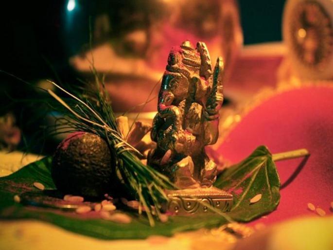 Angaraki Chaturthi 2022: Resolve Durva with worshiping Bappa and overcome various difficulties on Angaraki Sankashti Chaturthi! | Angaraki Chaturthi 2022: अंगारकीला बाप्पाच्या उपासनेबरोबर दुर्वांचे उपाय करा आणि विविध अडचणींवर मात मिळवा! Angaraki Chaturthi 2022: Resolve Durva with worshiping Bappa and overcome various difficulties on Angaraki Sankashti Chaturthi! | Angaraki Chaturthi 2022: अंगारकीला बाप्पाच्या उपासनेबरोबर दुर्वांचे उपाय करा आणि विविध अडचणींवर मात मिळवा!