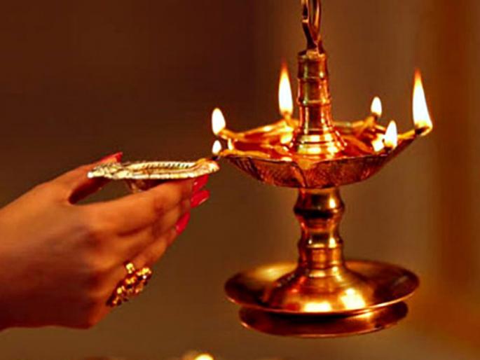 Diwali 2022 : Remember 'this' care while applying lamp with oil and ghee on Diwali! | Diwali 2022 : दिवाळीत तेलाच्या पणत्या आणि तुपाचे निरांजन लावताना आठवणीने 'ही' काळजी घ्या! Diwali 2022 : Remember 'this' care while applying lamp with oil and ghee on Diwali! | Diwali 2022 : दिवाळीत तेलाच्या पणत्या आणि तुपाचे निरांजन लावताना आठवणीने 'ही' काळजी घ्या!