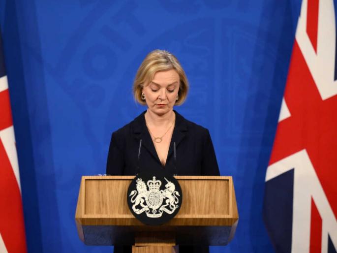 Liz Truss resigns as the Prime Minister of the United Kingdom | BREAKING Liz Truss Resignation: ब्रिटनमध्ये पुन्हा सरकार कोसळलं! पंतप्रधान Liz Truss यांचा अवघ्या ४५ दिवसात राजीनामा Liz Truss resigns as the Prime Minister of the United Kingdom | BREAKING Liz Truss Resignation: ब्रिटनमध्ये पुन्हा सरकार कोसळलं! पंतप्रधान Liz Truss यांचा अवघ्या ४५ दिवसात राजीनामा
