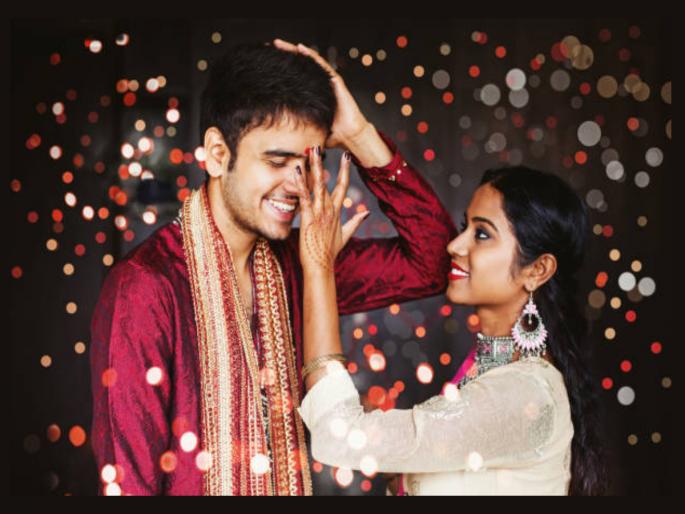 Bhai Dooj 2022: Nothing goes wrong as sister applies tilak with left hand; Left-handedness also has a science! | Bhai Dooj 2022: बहिणीने डाव्या हाताने गंध लावलं म्हणून काही बिघडत नाही; डावखुरेपणालाही शास्त्राधार आहे! Bhai Dooj 2022: Nothing goes wrong as sister applies tilak with left hand; Left-handedness also has a science! | Bhai Dooj 2022: बहिणीने डाव्या हाताने गंध लावलं म्हणून काही बिघडत नाही; डावखुरेपणालाही शास्त्राधार आहे!