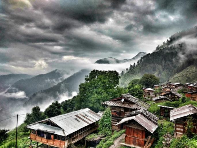 Pandav Panchami 2022: The Mahabharata never ended, but the descendants of the Kaurava Pandavas are said to still remain in 'this' village! | Pandav Panchami 2022: महाभारत कधीच संपलं, पण कौरव पांडवांचे वंशज 'या' गावात अजूनही शिल्लक आहेत असं म्हणतात! Pandav Panchami 2022: The Mahabharata never ended, but the descendants of the Kaurava Pandavas are said to still remain in 'this' village! | Pandav Panchami 2022: महाभारत कधीच संपलं, पण कौरव पांडवांचे वंशज 'या' गावात अजूनही शिल्लक आहेत असं म्हणतात!