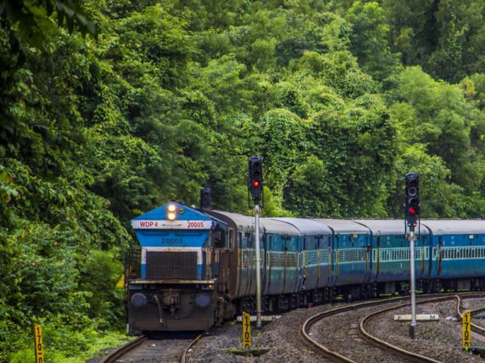 Six trains will now run on electricity on the Konkan railway line | आता धुरांचा रेषा हवेत निघणार नाहीत! कोकण रेल्वे मार्गावर आता सहा गाड्या विजेवर धावणार Six trains will now run on electricity on the Konkan railway line | आता धुरांचा रेषा हवेत निघणार नाहीत! कोकण रेल्वे मार्गावर आता सहा गाड्या विजेवर धावणार