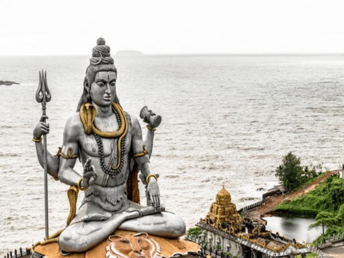 Even if not possible every day, definitely go to the temple once a week and ask God for 'this'! | रोज शक्य नसले तरी आठवड्यातून एकदा मंदिरात अवश्य जा आणि देवाकडे 'हे' मागणे मागा! Even if not possible every day, definitely go to the temple once a week and ask God for 'this'! | रोज शक्य नसले तरी आठवड्यातून एकदा मंदिरात अवश्य जा आणि देवाकडे 'हे' मागणे मागा!