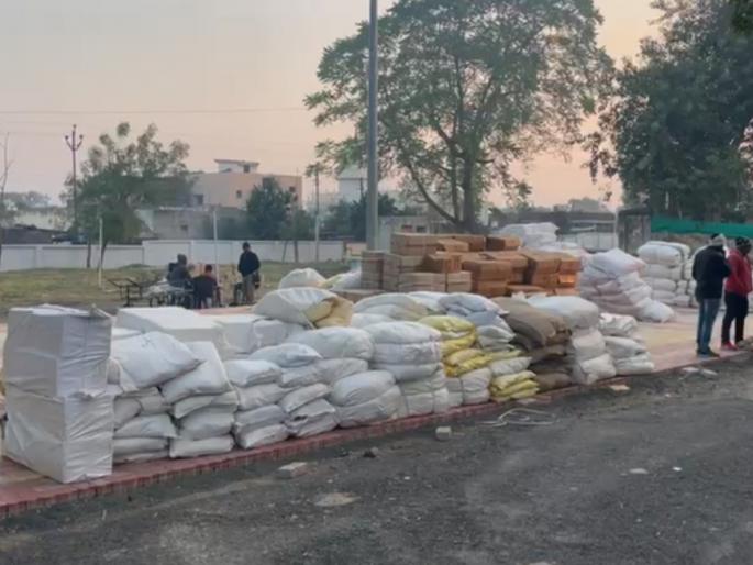 Gutkha worth 71 lakhs was seized by police and food security officials in Yavatmal | यवतमाळमध्ये पोलीस व अन्नसुरक्षा अधिकाऱ्यांनी पकडला ७१ लाखांचा गुटखा Gutkha worth 71 lakhs was seized by police and food security officials in Yavatmal | यवतमाळमध्ये पोलीस व अन्नसुरक्षा अधिकाऱ्यांनी पकडला ७१ लाखांचा गुटखा