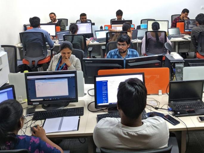 employee reached court against company giving salary of crores without working | काम न करता कोट्यवधींचा पगार देतेय कंपनी, कर्मचारी पोहोचला कोर्टात; नेमकं प्रकरण काय? जाणून घ्या...