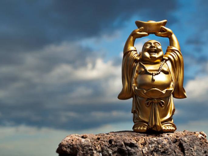 Why is this laughing old man always smiling? Why respect them in Feng Shui? Read it and you will laugh! | हे लाफिंग बुढ्ढा नेहमी हसत का असतात? फेंगशुई शास्त्रात त्यांना मान का? वाचून तुम्ही पण हसाल! Why is this laughing old man always smiling? Why respect them in Feng Shui? Read it and you will laugh! | हे लाफिंग बुढ्ढा नेहमी हसत का असतात? फेंगशुई शास्त्रात त्यांना मान का? वाचून तुम्ही पण हसाल!