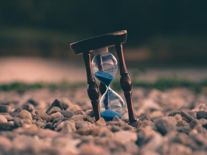Get used to living in the present, the future will be bright; But if you dwell in the past then... | वर्तमानात जगायची सवय लावून घ्या, भविष्य उजळेल; मात्र भूतकाळात रमलात तर... Get used to living in the present, the future will be bright; But if you dwell in the past then... | वर्तमानात जगायची सवय लावून घ्या, भविष्य उजळेल; मात्र भूतकाळात रमलात तर...