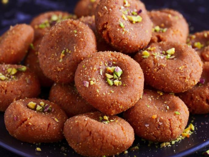 Why did Gondawalekar Maharaj want to compare God's name with Pedha? Find out! | भगवंताच्या नामाची तुलना गोंदवलेकर महाराजांना पेढ्याशी का करावीशी वाटली? जाणून घ्या! Why did Gondawalekar Maharaj want to compare God's name with Pedha? Find out! | भगवंताच्या नामाची तुलना गोंदवलेकर महाराजांना पेढ्याशी का करावीशी वाटली? जाणून घ्या!