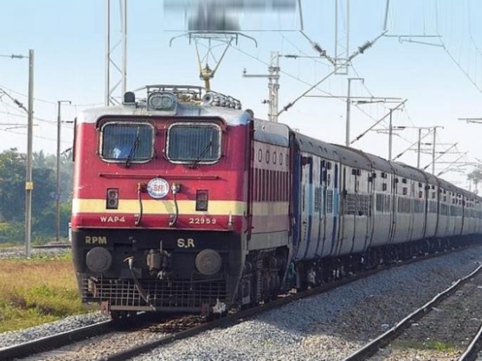 Four more trains of Konkan Railway will run on electricity diesel engines will soon be expelled | कोकण रेल्वेच्या आणखी चार गाड्या विजेवर धावणार, डिझेल इंजिन होणार लवकरच हद्दपार Four more trains of Konkan Railway will run on electricity diesel engines will soon be expelled | कोकण रेल्वेच्या आणखी चार गाड्या विजेवर धावणार, डिझेल इंजिन होणार लवकरच हद्दपार